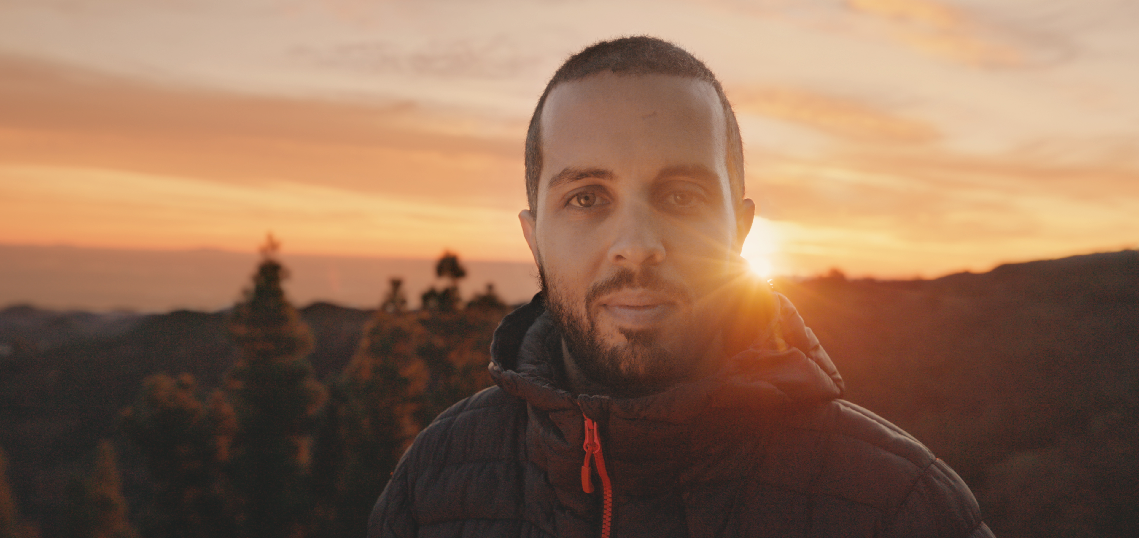 Portrait of Saúl Oliva Cabrera at sunset