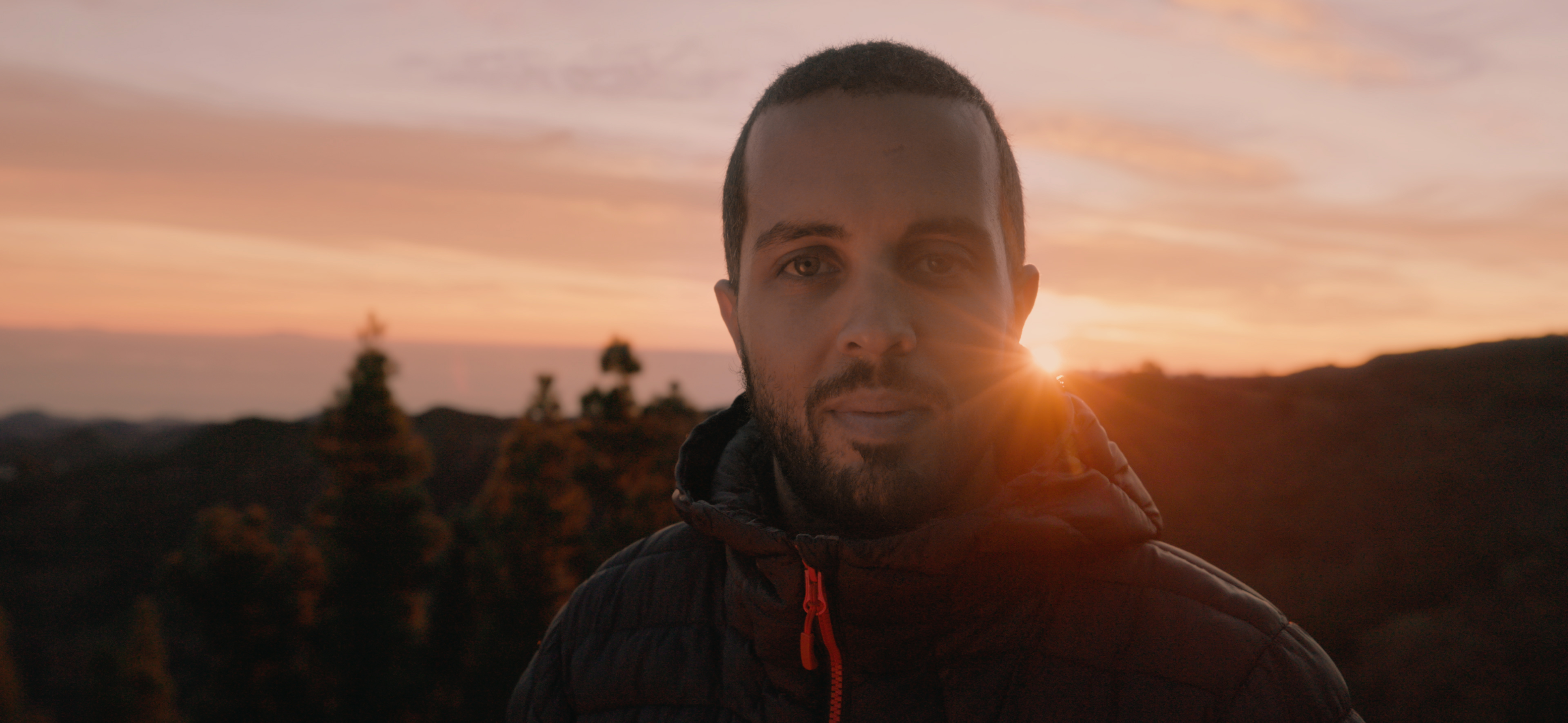 Portrait of Saúl Oliva Cabrera at sunset