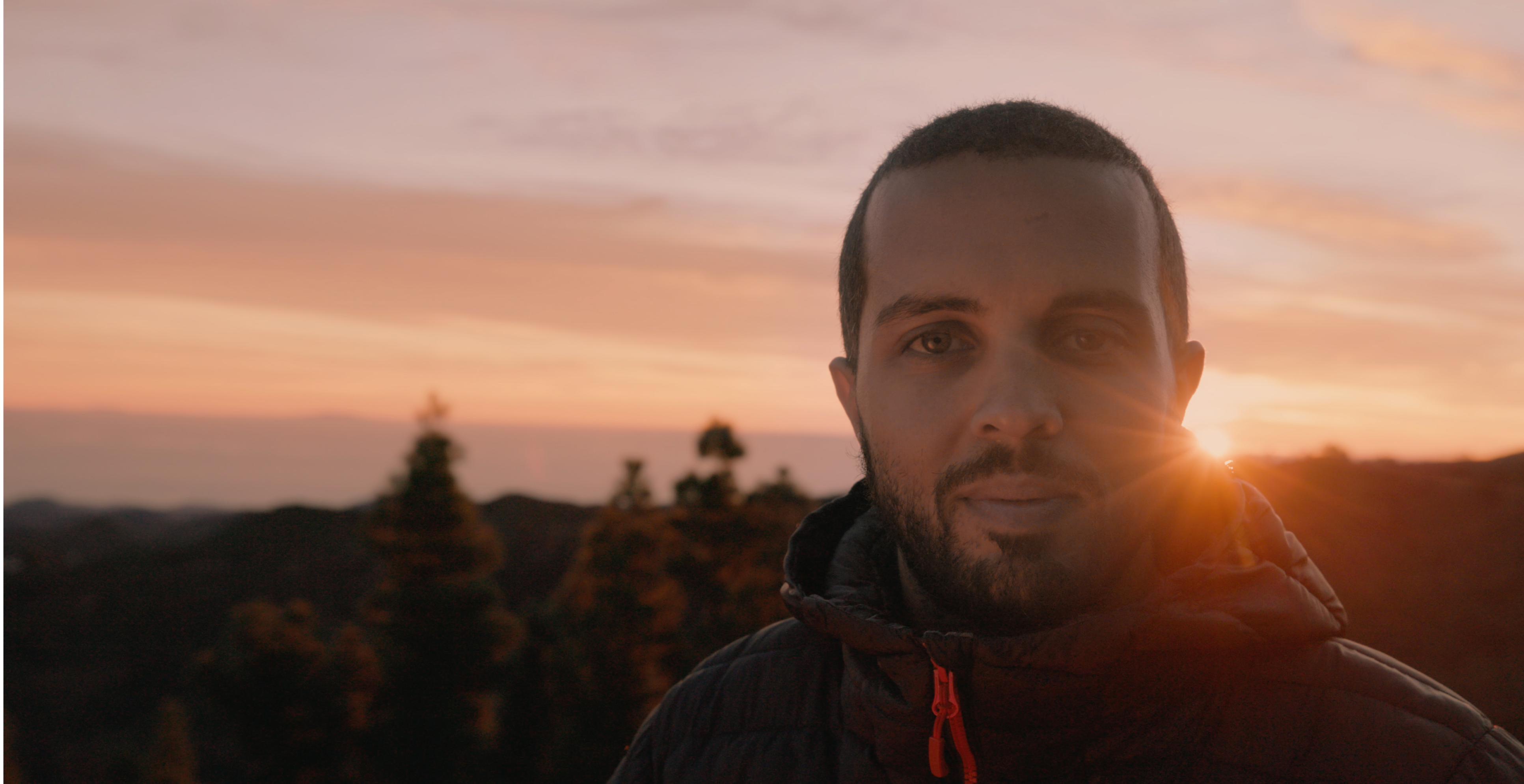 Portrait of Saúl Oliva Cabrera at sunset