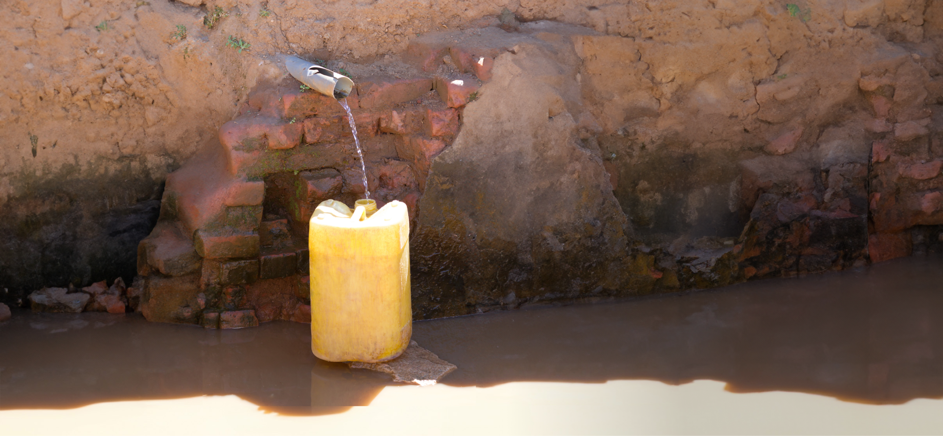A typical jerry can that is used across Madagascar to collect water